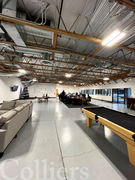 More Photos Of 600 N Steelhead Way, Boise Showroom For Sale