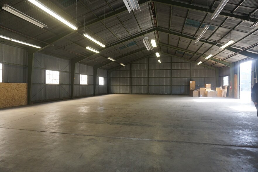 More Photos Of 425 Portage Ave, Palo Alto Warehouse For Lease