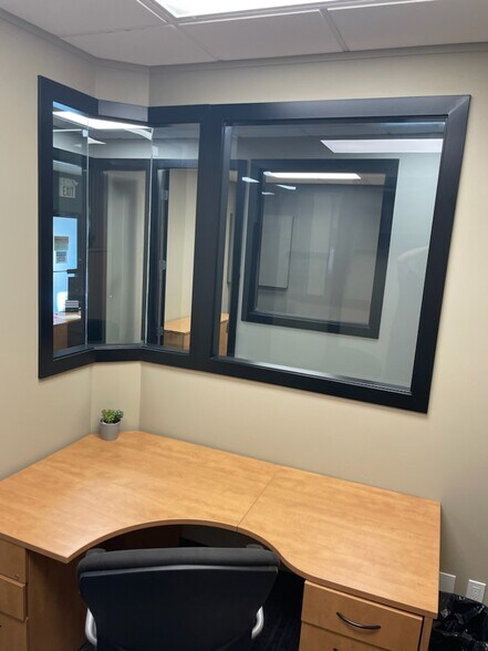 More Photos Of 5410-5424 97 St NW, Edmonton Flex For Sale