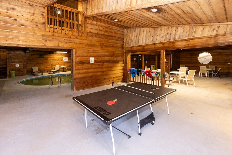 More Photos Of 9966 N State Road 27, Hayward Hotel For Sale