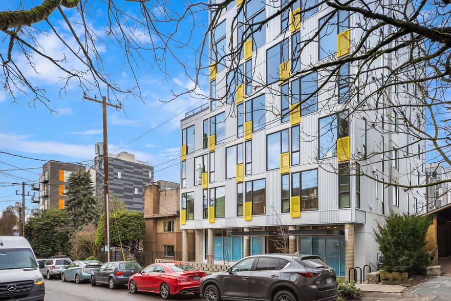 More Photos Of 421 Belmont Ave E, Seattle Apartments For Sale