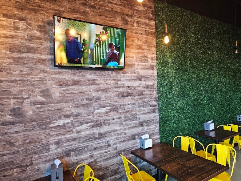 More Photos Of 1287 N Canyon Creek Pky, Spanish Fork General Retail For Lease