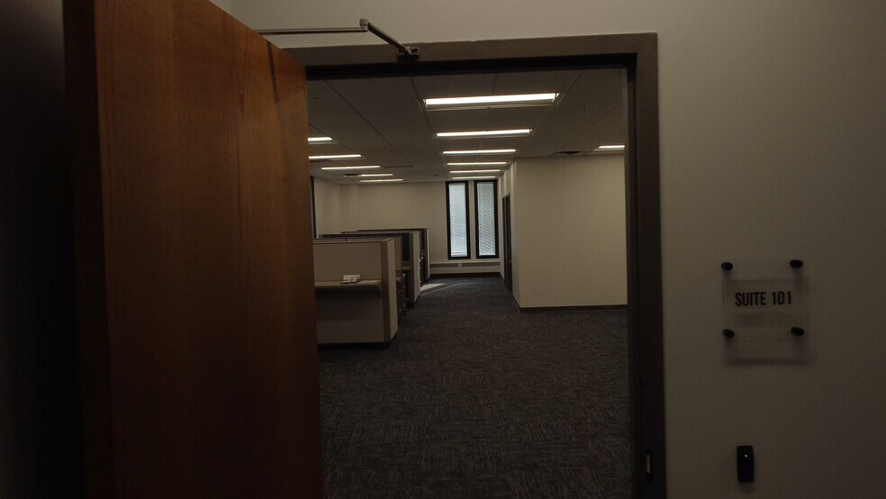 More Photos Of 9740 Grand Ave S, Minneapolis Office For Lease
