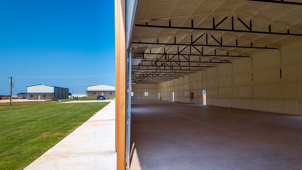 More Photos Of 11700 Blacksand Dr, Edmond Warehouse For Sale