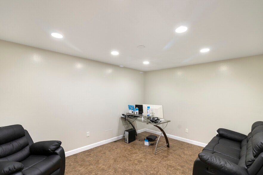 More Photos Of 4365 Gibson Dr, Tipp City Warehouse For Sale