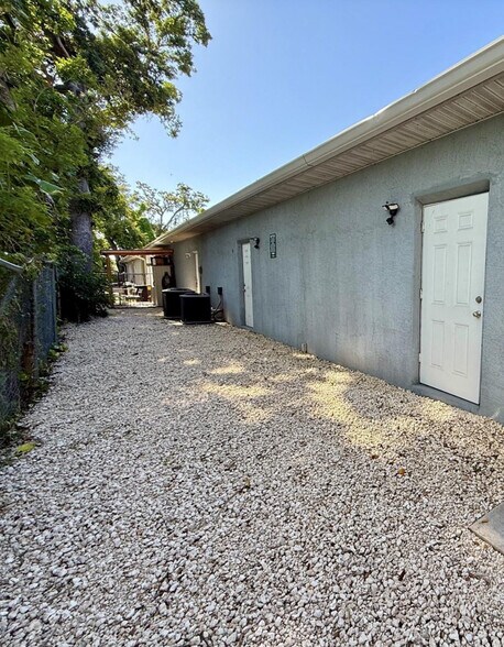 More Photos Of 4426-4428 5th W st, Bradenton Medical For Sale