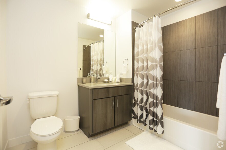 More Photos Of 847 Chicago Ave, Evanston Apartments For Lease