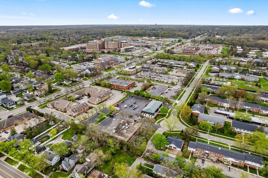 More Photos Of 805 Oakwood Dr, Rochester Office For Lease