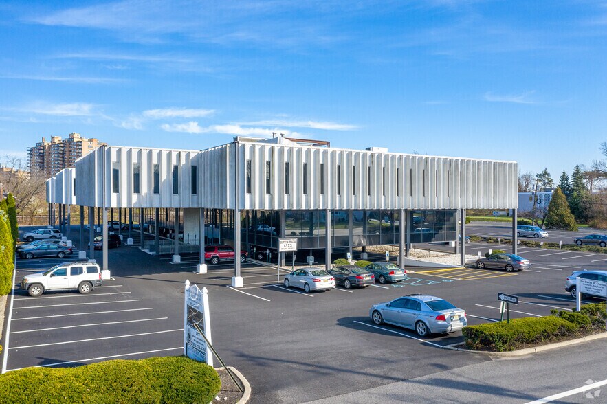 More Photos Of 1373 Broad St, Clifton Office For Lease