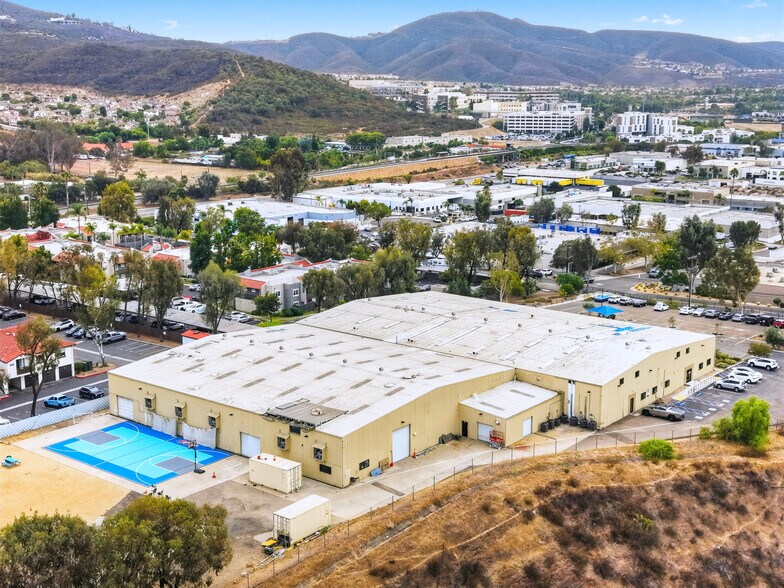 More Photos Of 520 E Carmel St, San Marcos Warehouse For Sale