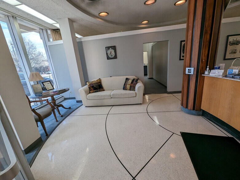 More Photos Of 20 Pearl St, Council Bluffs Office For Sale