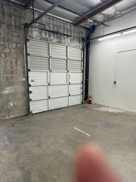 More Photos Of 12410 Foothill Blvd, Sylmar Warehouse For Lease