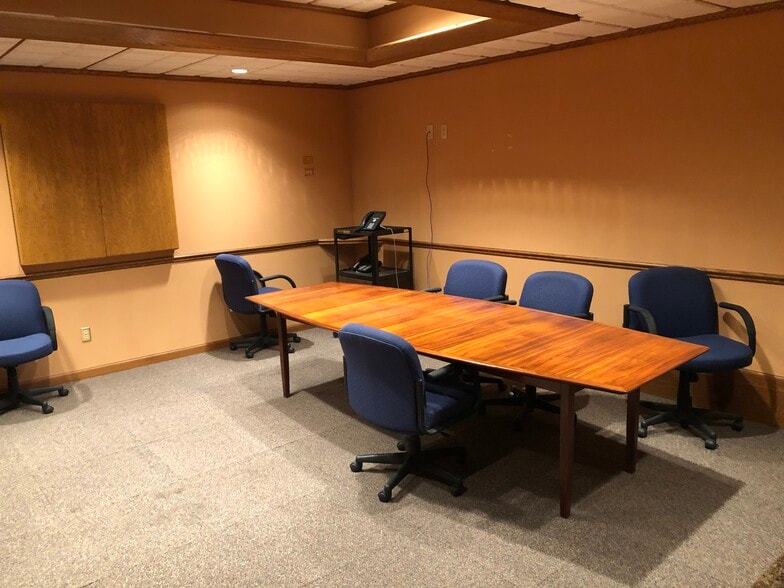 More Photos Of 800 Scott St, Wausau Light Manufacturing For Lease