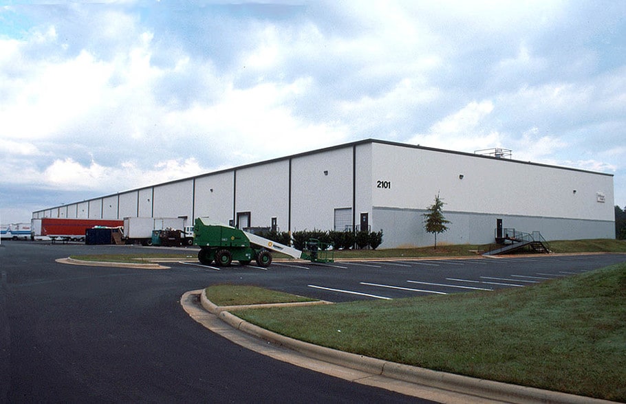 More Photos Of 2101 Westinghouse Blvd, Raleigh Warehouse For Lease