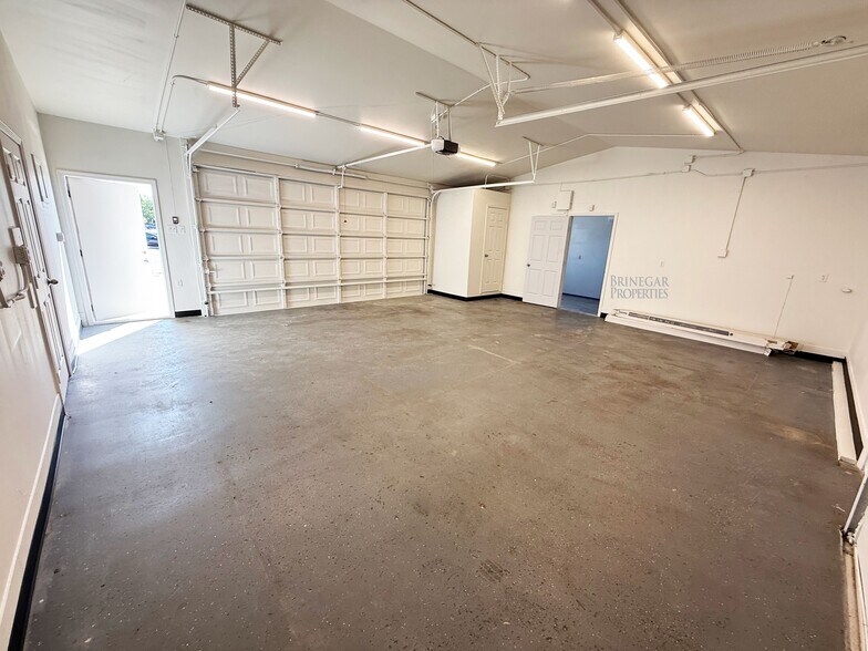 More Photos Of 119 N Bell Blvd, Cedar Park Auto Repair For Lease