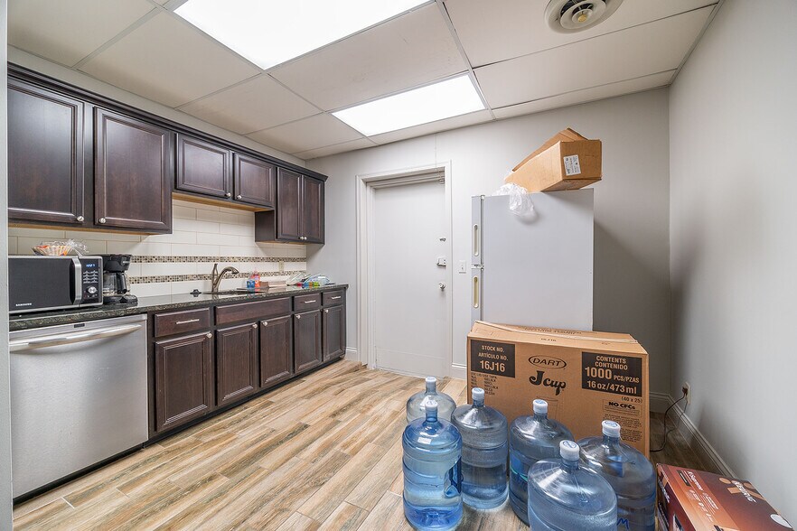 More Photos Of 3657 Trabue Rd, Columbus Warehouse For Sale