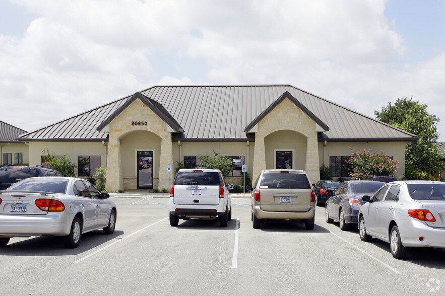 More Photos Of 20650 Stone Oak Pky, San Antonio Office For Lease