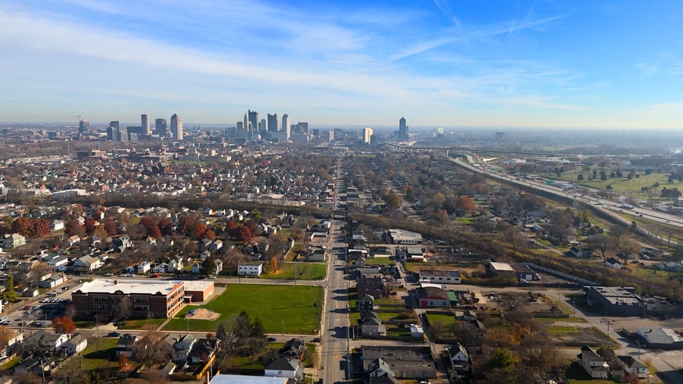 More Photos Of 369-371 S Central Ave, Columbus Bar For Sale