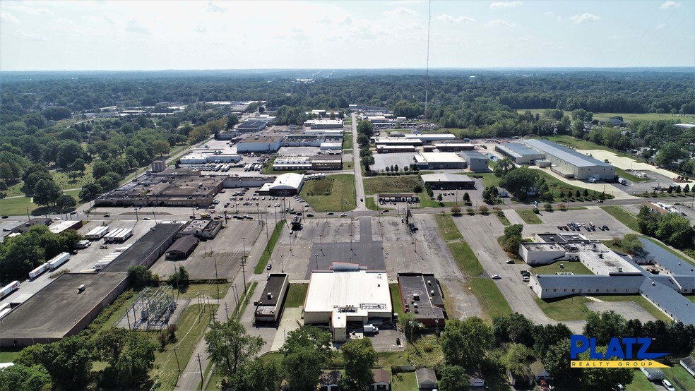 More Photos Of 876 E Midlothian Blvd, Youngstown Freestanding For Sale