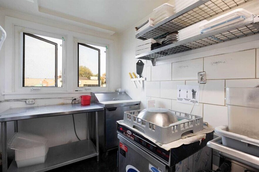 More Photos Of 10015 Main St, Fort McMurray Specialty For Sale