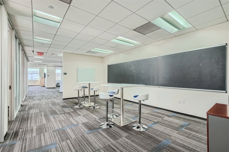 More Photos Of 1310 Rankin Rd, Houston Office For Lease