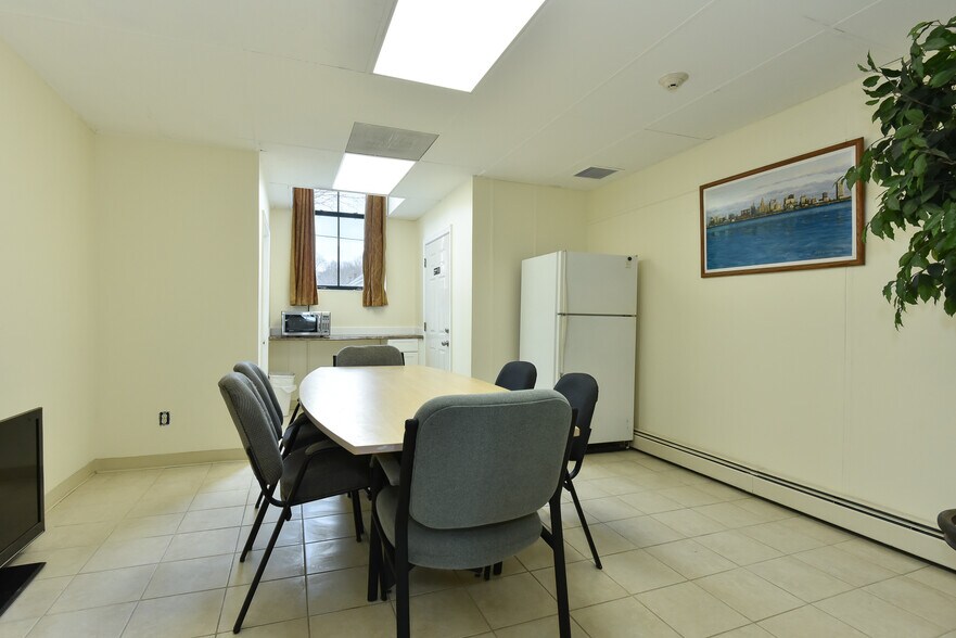 More Photos Of 754 Branch Ave, Providence Loft Creative Space For Lease