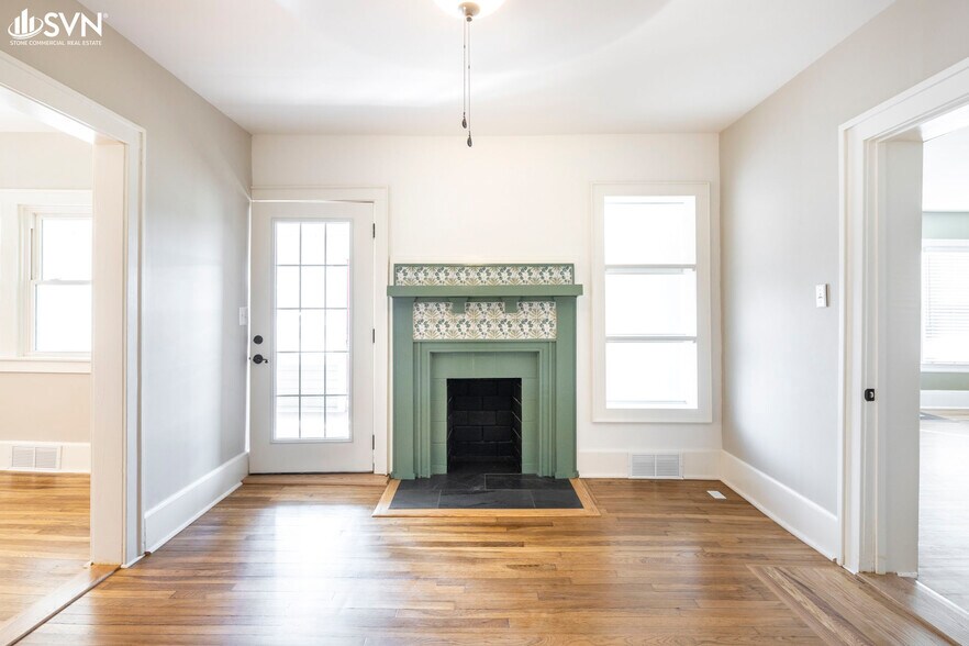 More Photos Of 2761 Lexington Rd, Richmond Office For Lease