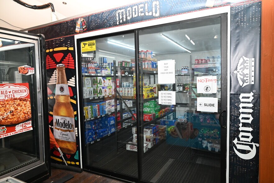 More Photos Of 121 S Berry St, Burkburnett Restaurant For Sale