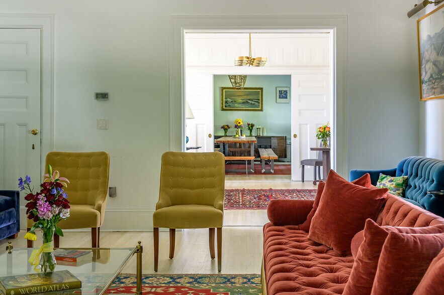 More Photos Of 2 Kemble St, Lenox Hospitality For Sale