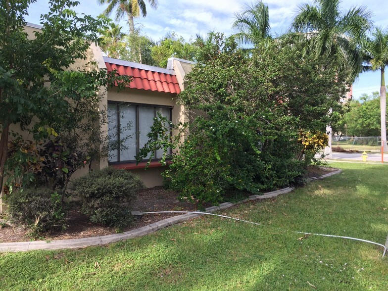 More Photos Of 2548-2550 First St, Fort Myers Loft Creative Space For Lease