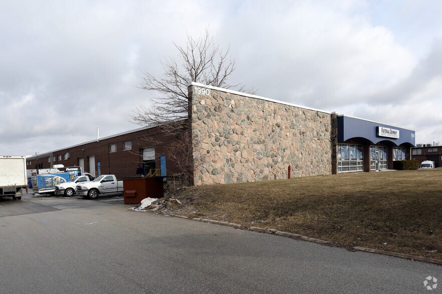 More Photos Of 1990 Ellesmere Rd, Toronto Warehouse For Lease