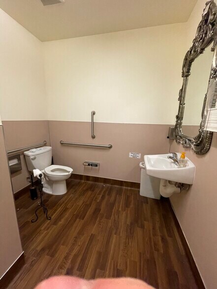 More Photos Of 15419 NE 20th St, Bellevue Medical For Sale