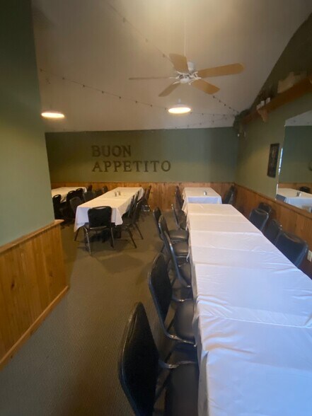 More Photos Of 1505 W Indiana Ave, South Bend Restaurant For Sale