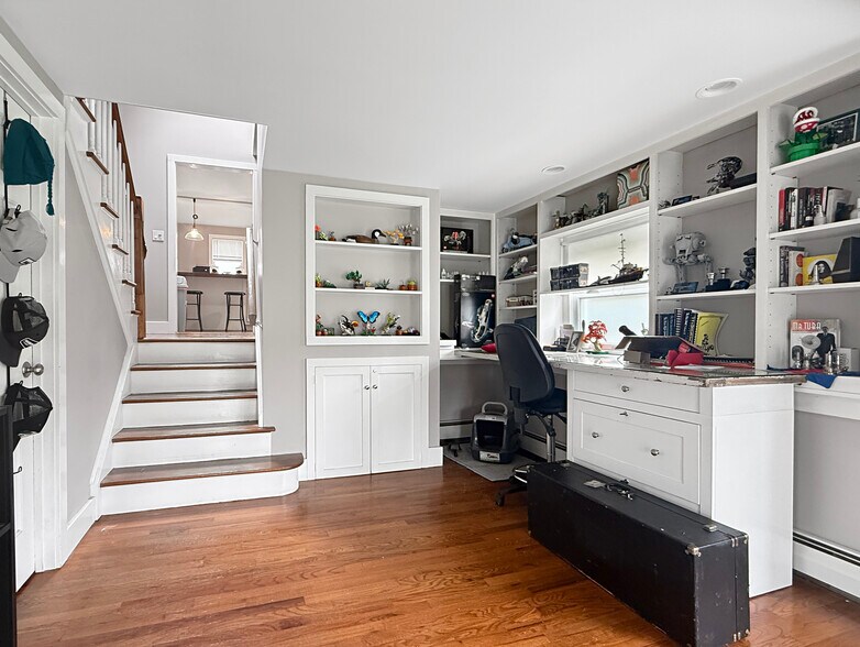 More Photos Of 2321-2325 NY-9D, Wappingers Falls Flex For Sale
