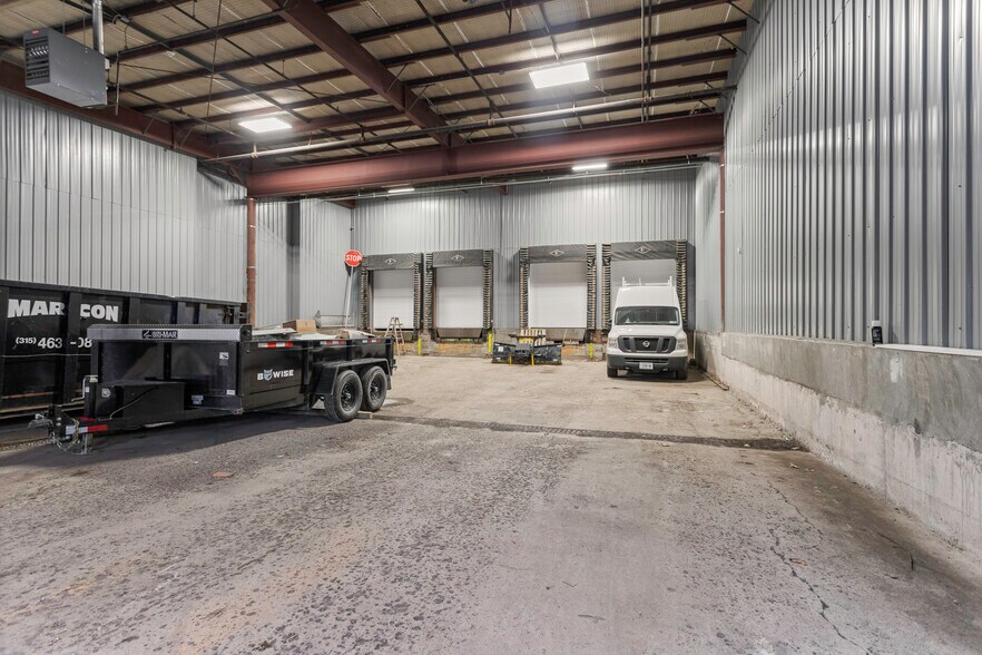 More Photos Of 513-539 E Hiawatha Blvd, Syracuse Warehouse For Lease