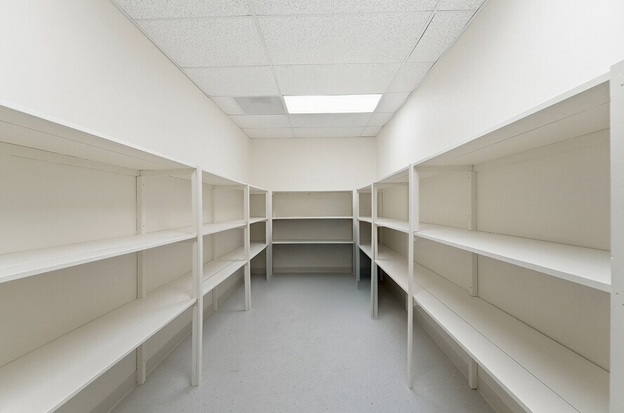 More Photos Of 6006 N El Dorado St, Stockton Office For Sale