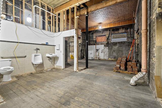More Photos Of 408 Dousman St, Green Bay Storefront Retail Residential For Sale