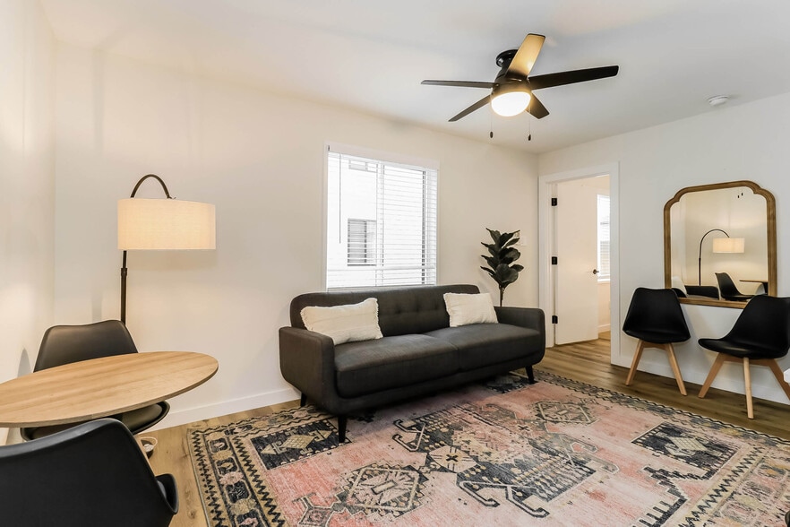 More Photos Of 1519 Annex Ave, Dallas Apartments For Sale