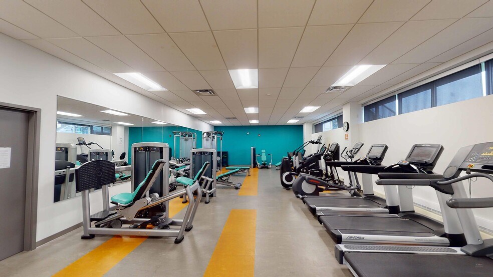 More Photos Of 1565 Willson Pl, Winnipeg Flex For Sale