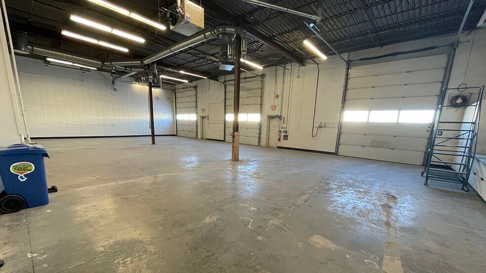 More Photos Of 79 Eagle Dr, Winnipeg Industrial For Lease