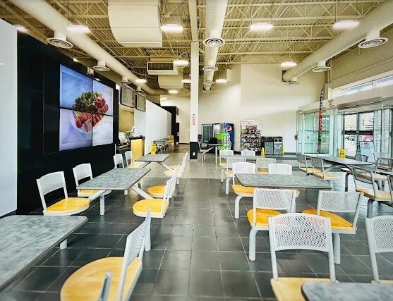 More Photos Of 7500 Lundy's Ln, Niagara Falls Freestanding For Lease