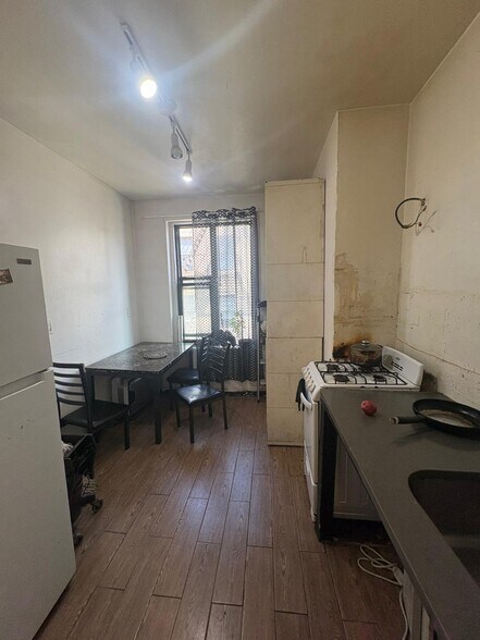 More Photos Of 171 E 111th St, New York Apartments For Sale