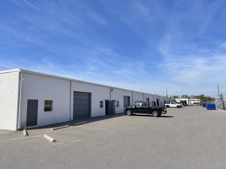More Photos Of 5100 Ulmerton Rd, Clearwater Warehouse For Lease