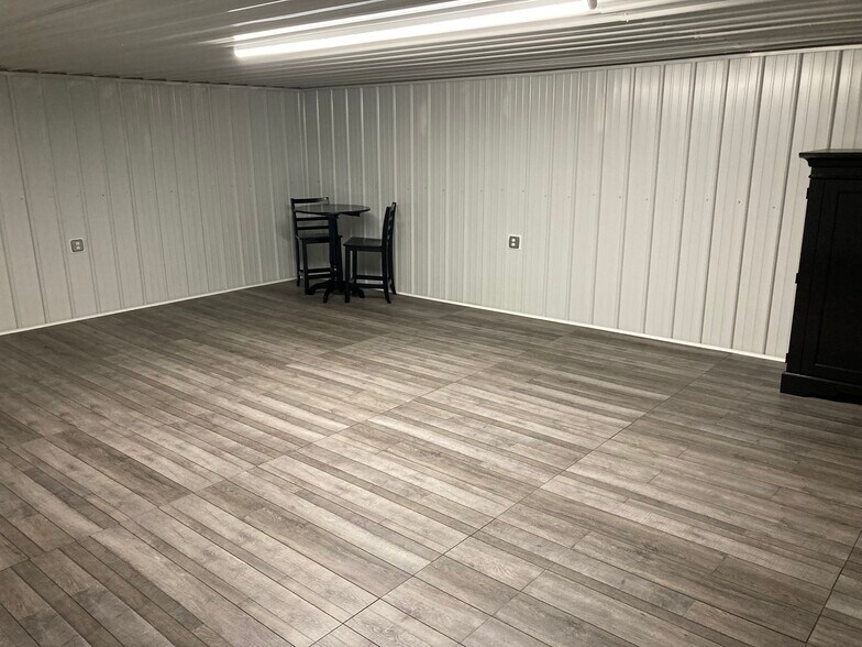 More Photos Of 7754 S State Route 73, Wilmington Flex For Lease