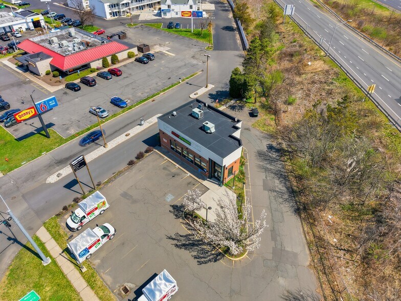 More Photos Of 613 Queen St, Southington Storefront For Sale
