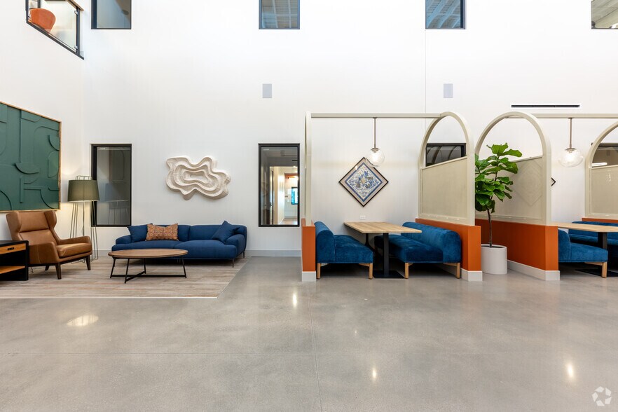 More Photos Of 8376 Davis Blvd, North Richland Hills Office For Lease