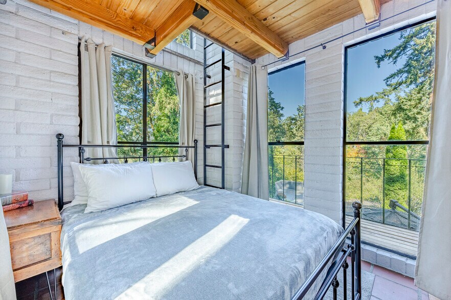 More Photos Of 1820 E 28th Ave, Eugene Multifamily For Sale