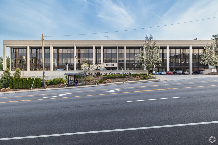 More Photos Of 1000 Northern Blvd, Great Neck Medical For Lease