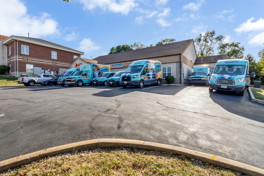 More Photos Of 1565 Kisker Rd, Saint Charles Office For Sale