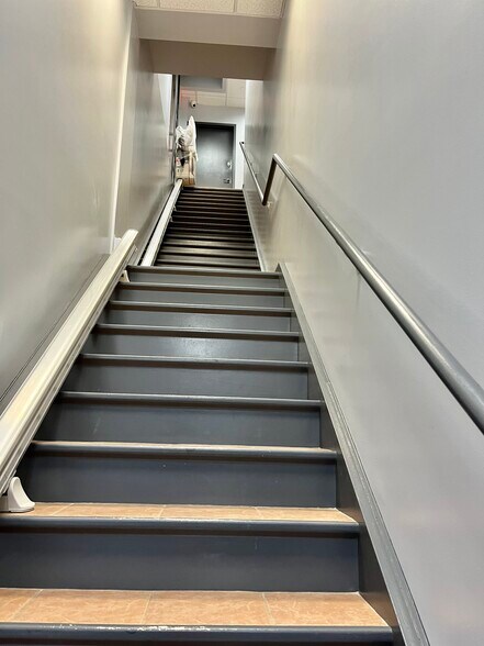 More Photos Of 11917 29th Ave, Flushing Industrial For Lease